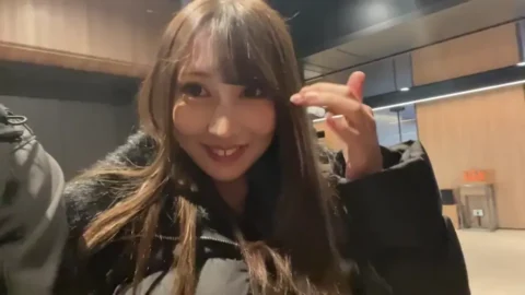 蜜桃臀极品妹子后入猛操