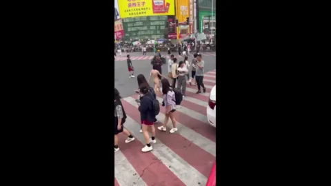 披肩发美女约炮粉丝