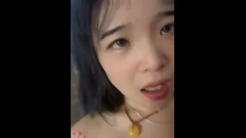 极品美人妻，举手投足间尽是风情，负距离接触干爽