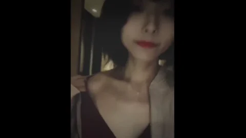 超短裙妹子被痴汉尾隨，强行推倒！！！