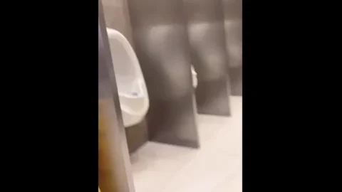 样貌清纯的女友特爱吃肉棒,柔韧腰肢淫臀全自动榨汁!