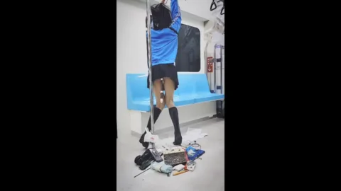 【Avove】看看我逼逼都出这么多水了 证明我现在非常饥渴!